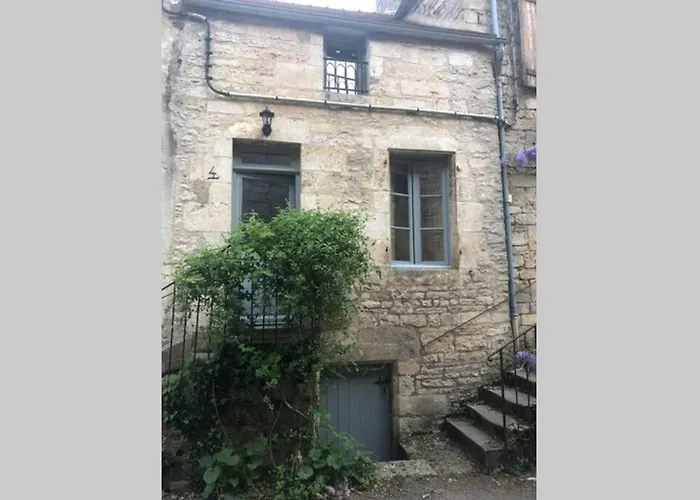 La Petite Maison Medievale De Melanie